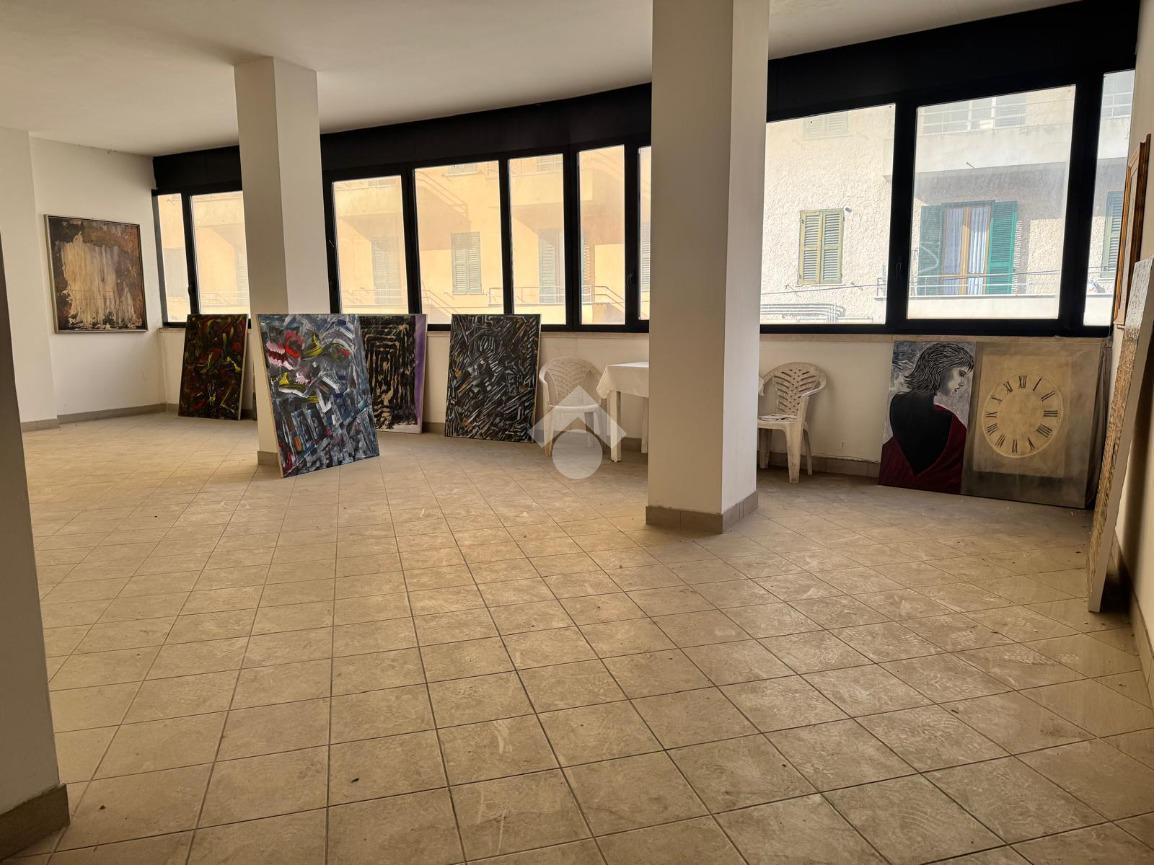 Гараж с 1 комнатой в Орте, Италия № 113880