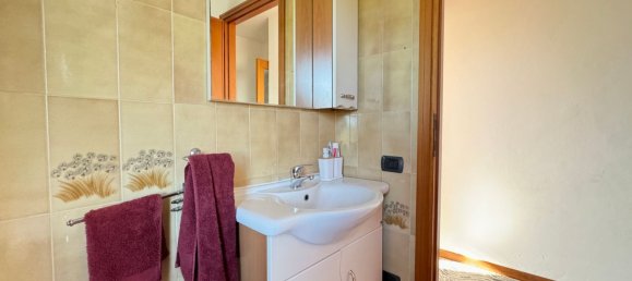 4 rooms Apartment in Ponsacco, Italy No. 143964 15