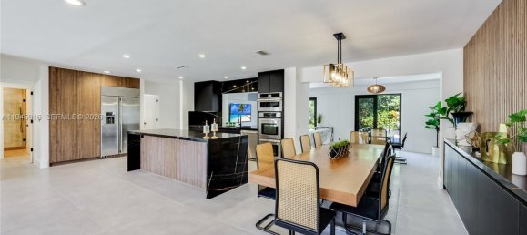 6 dormitorios villa en venta en Miami, Miami-Dade, Florida, USA № 615393 16