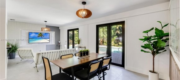 6 dormitorios villa en venta en Miami, Miami-Dade, Florida, USA № 615393 18