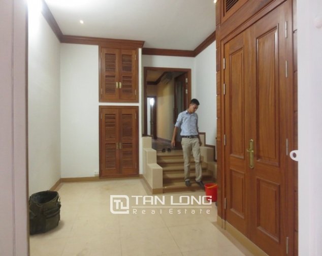 8 bedrooms Apartment in Hai Ba Trung, Vietnam No. 2118
