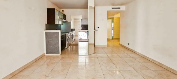 Apartamento T2 em Saint-Raphael, France N.º 284739 4