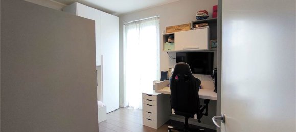 2 Schlafzimmer Wohnung in Cadorago, Italy, Nr. 319621 16