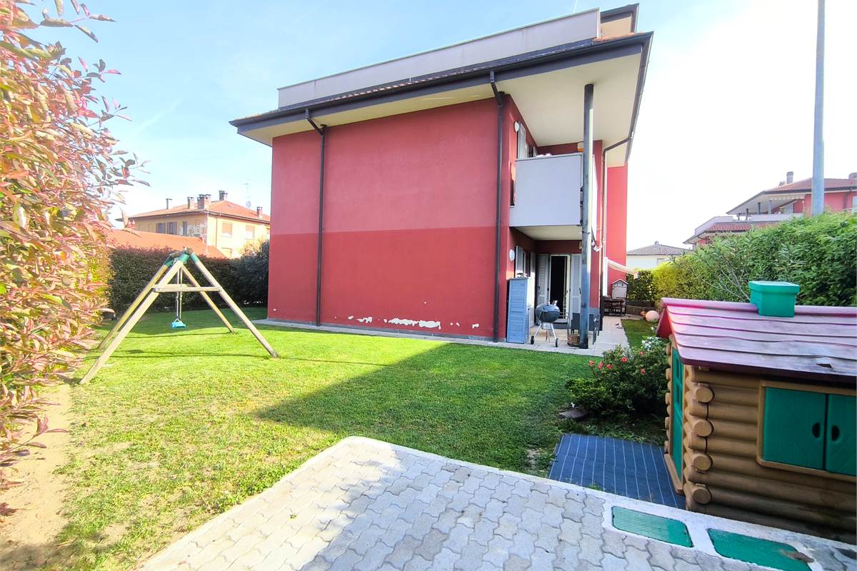 2 Schlafzimmer Wohnung in Cadorago, Italy, Nr. 319621