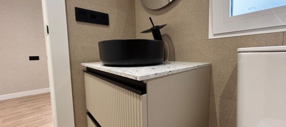 Apartamento de 3 dormitorios en Salamanca, Spain No. 148519 8