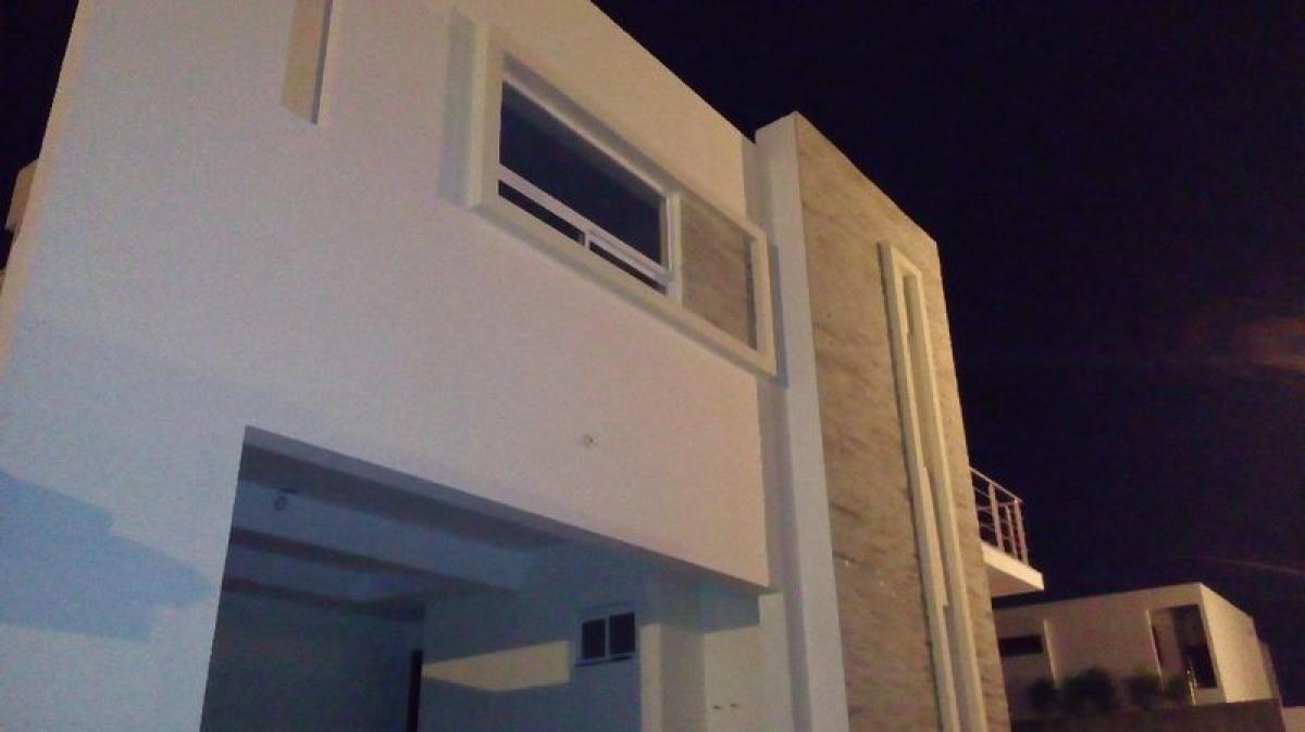 4 bedrooms House in Chihuahua, Mexico No. 187143