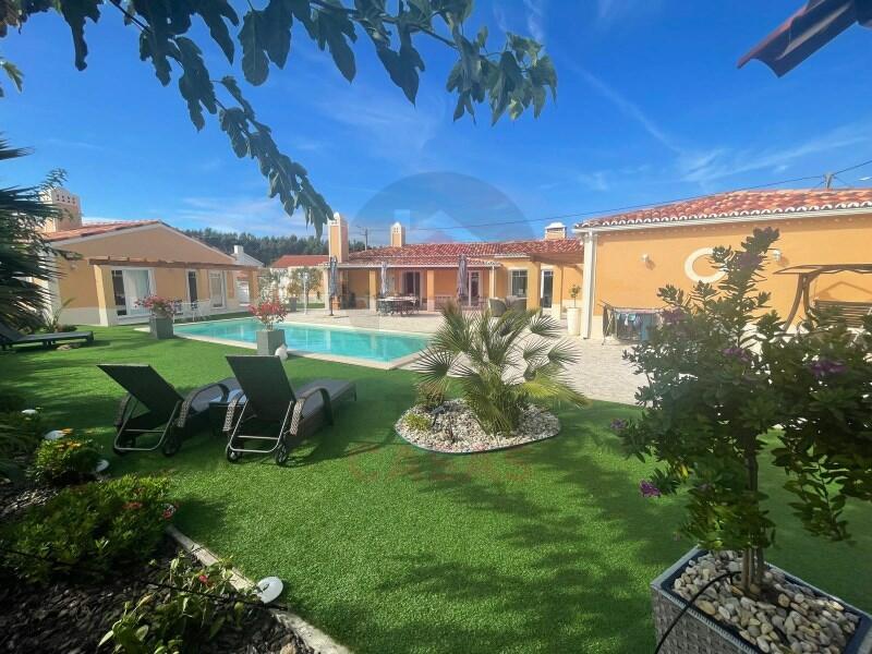 4 bedrooms Villa in Foz do Arelho, Portugal No. 133555