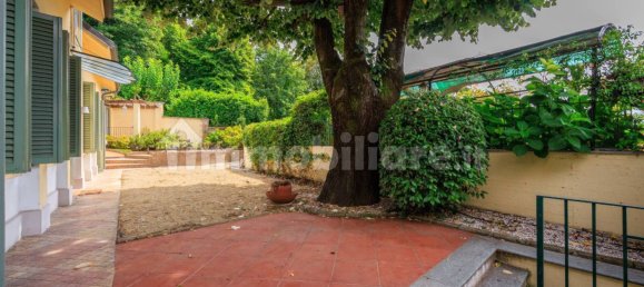 2 bedrooms Villa in Turin, Italy No. 296357 4