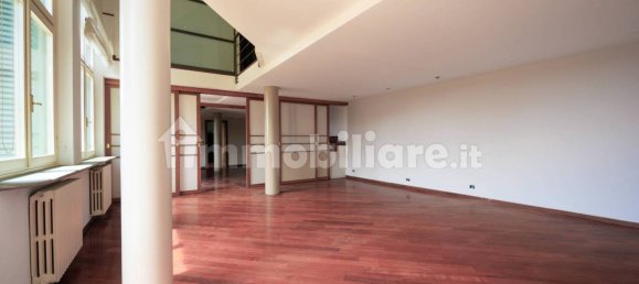 2 bedrooms Villa in Turin, Italy No. 296357 11