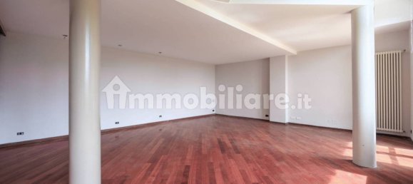 2 bedrooms Villa in Turin, Italy No. 296357 14
