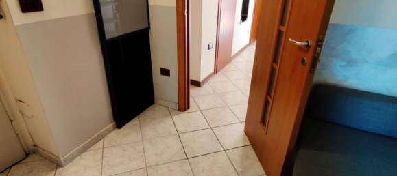 2-salle Appartement à Turin, Italy No. 224436 11