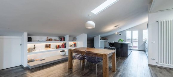 4 rooms Apartment in Parma, Italy No. 37054 4