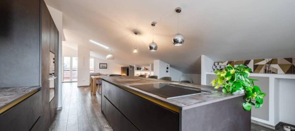 4 rooms Apartment in Parma, Italy No. 37054 2