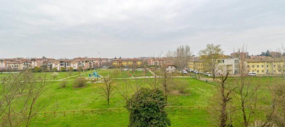 4 rooms Apartment in Parma, Italy No. 37054 14