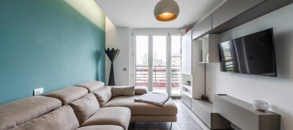 4 rooms Apartment in Parma, Italy No. 37054 5