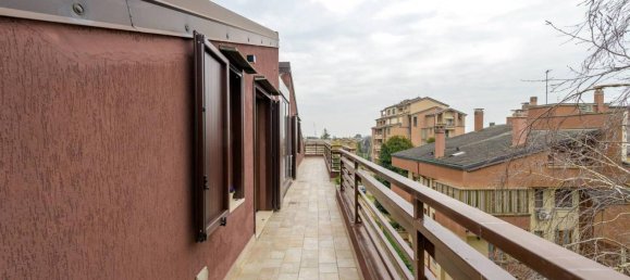 4 rooms Apartment in Parma, Italy No. 37054 13