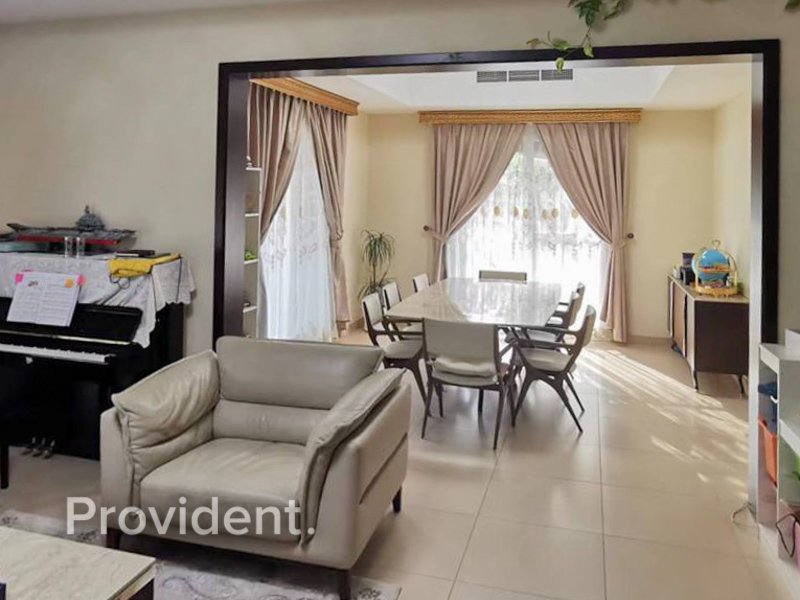 4 bedrooms Villa in Dubai Silicon Oasis, UAE No. 2084