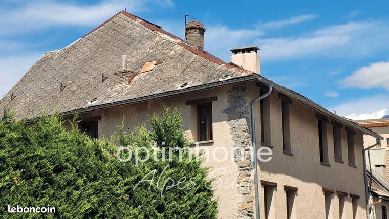 Casa de 9 divisões em Crots, France N.º 307458