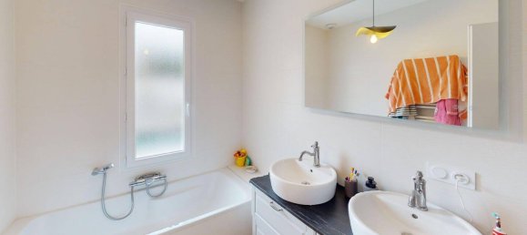 4 bedrooms Villa in Saint-Medard-d'Eyrans, France No. 296060 5