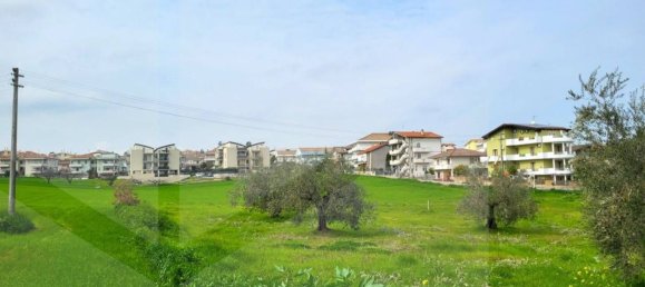 4-Zimmer Penthouse in Spoltore, Italy, Nr. 20998 19