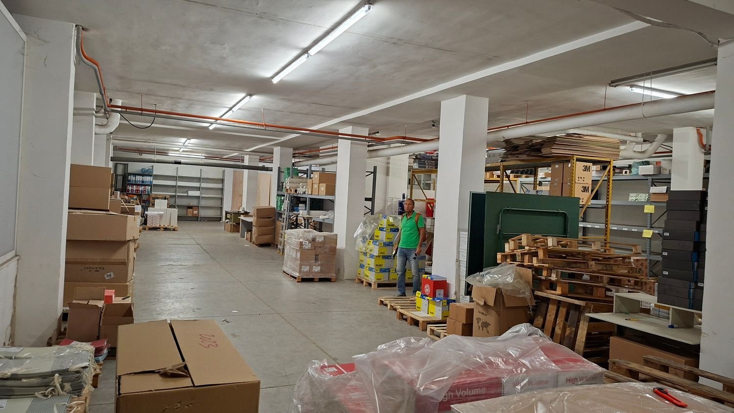 Propriété commerciale à Bari, Italy 350m² No. 359210