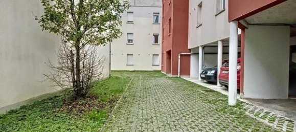 Studio in Reims, France No. 160142 2