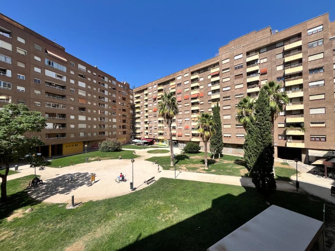 2 bedrooms Apartment in Zaragoza, Spain No. 269330