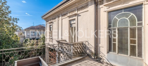 5 bedrooms Villa in Como, Italy No. 129727 7