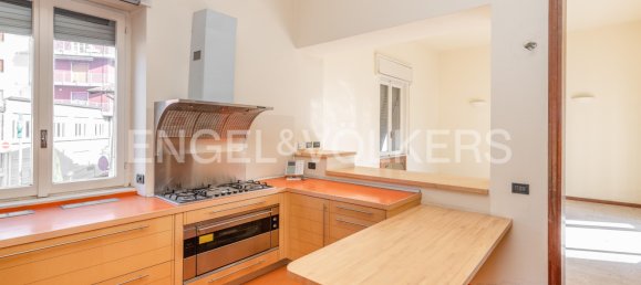 5 bedrooms Villa in Como, Italy No. 129727 12