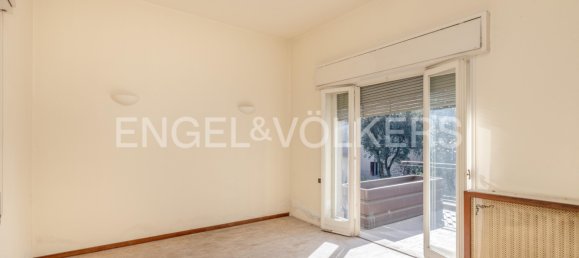 5 bedrooms Villa in Como, Italy No. 129727 10