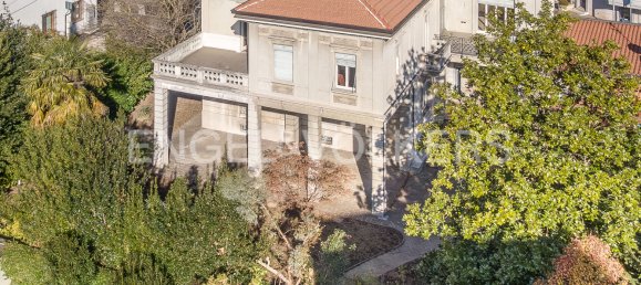 5 bedrooms Villa in Como, Italy No. 129727 25