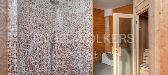 5 bedrooms Villa in Como, Italy No. 129727 22