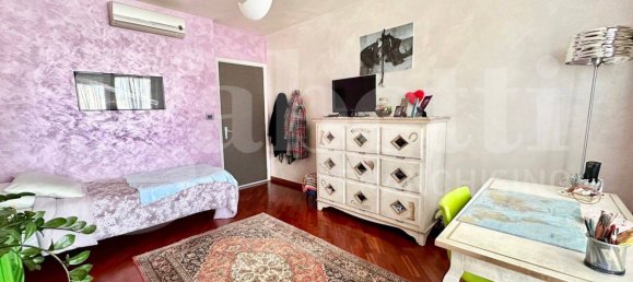 4 غرف نوم بانتهاوس في Grugliasco, Italy رقم 7908 13