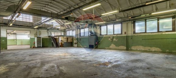 Склад 720м² в Безана ин Брианца, Италия № 359802 12