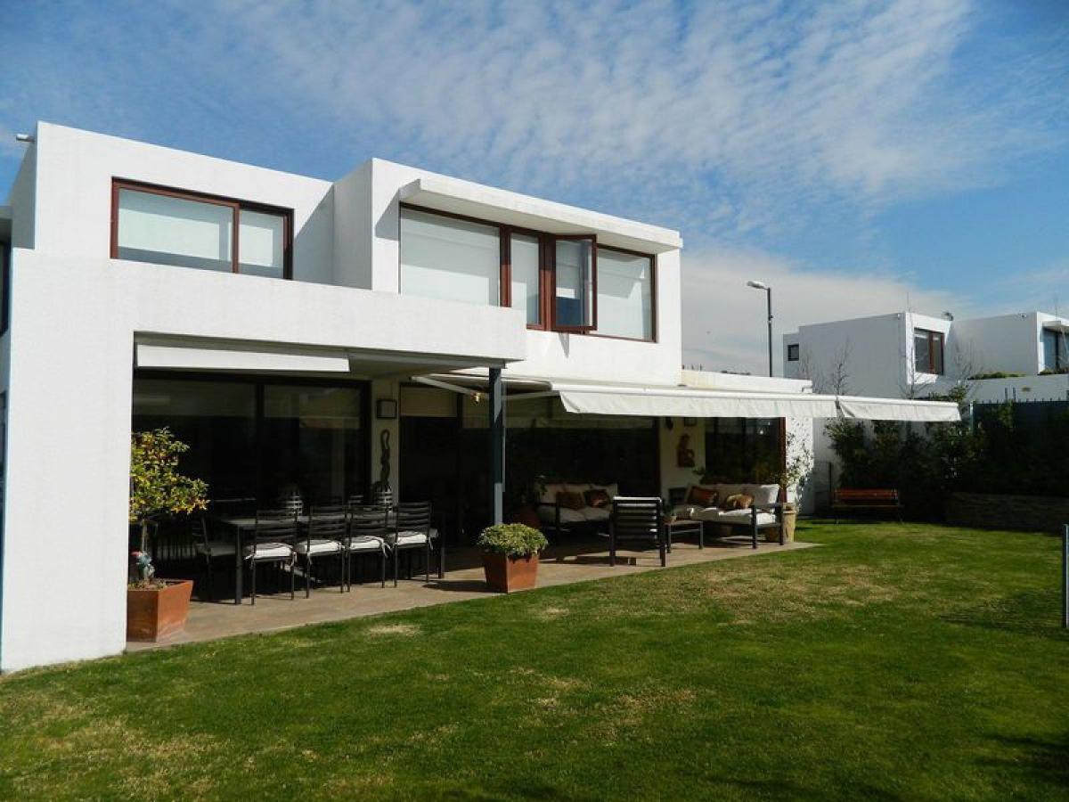 4 bedrooms House in Santiago, Chile No. 5130