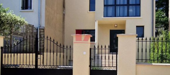 4 bedrooms House in Sceaux, France No. 162330 3