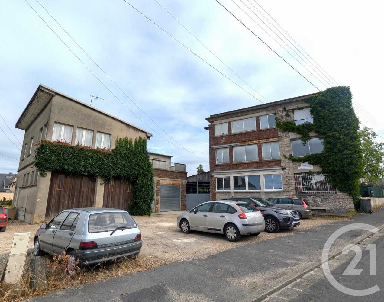 Edificio en Villers-Cotterets, France 385 m² No. 238760