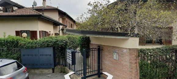 4 rooms House in Legnano, Italy No. 171309 3