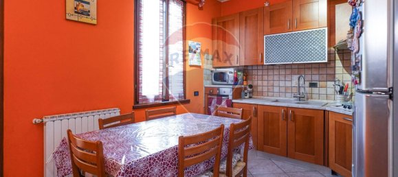 2 Schlafzimmer Wohnung in Bergamo, Italy, Nr. 319439 6