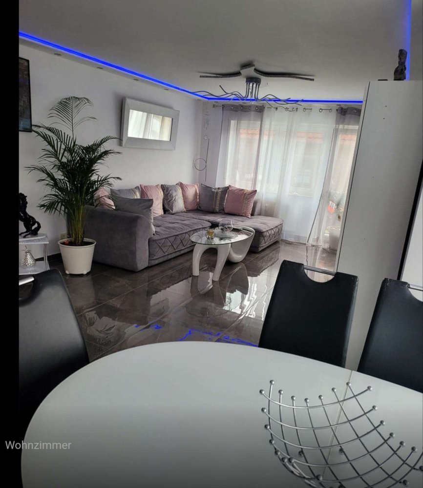 Apartamento de 3 dormitorios en Baden-Wurttemberg, Germany No. 35115