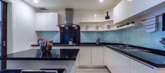 4 bedrooms Condo in Khlong San, Thailand No. 10457 6