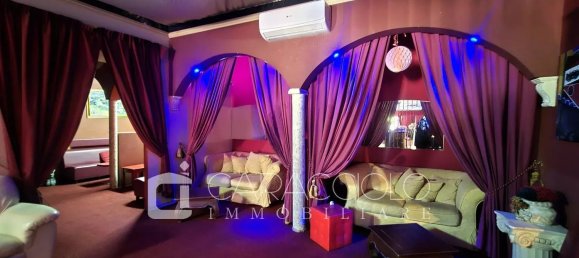 285m² Commercial property in Olbia, Italy No. 117513 6