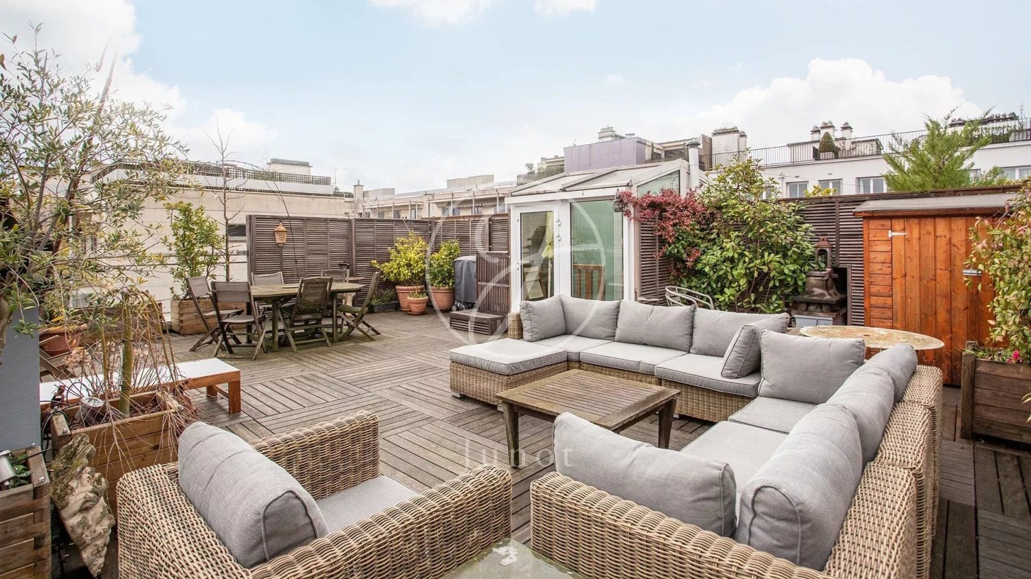 3 bedrooms Duplex in Neuilly-sur-Seine, France No. 116490