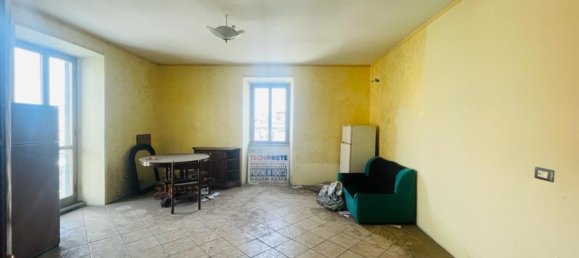 3 bedrooms Apartment in Rome, Italy No. 318823 3