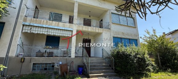 10 rooms Villa in Borgomanero, Italy No. 307574 28