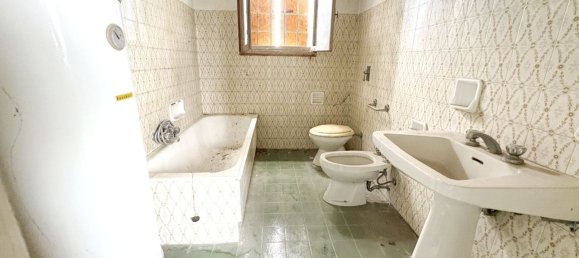 Casa de 5 habitaciónes en Nogara, Italy No. 269369 10