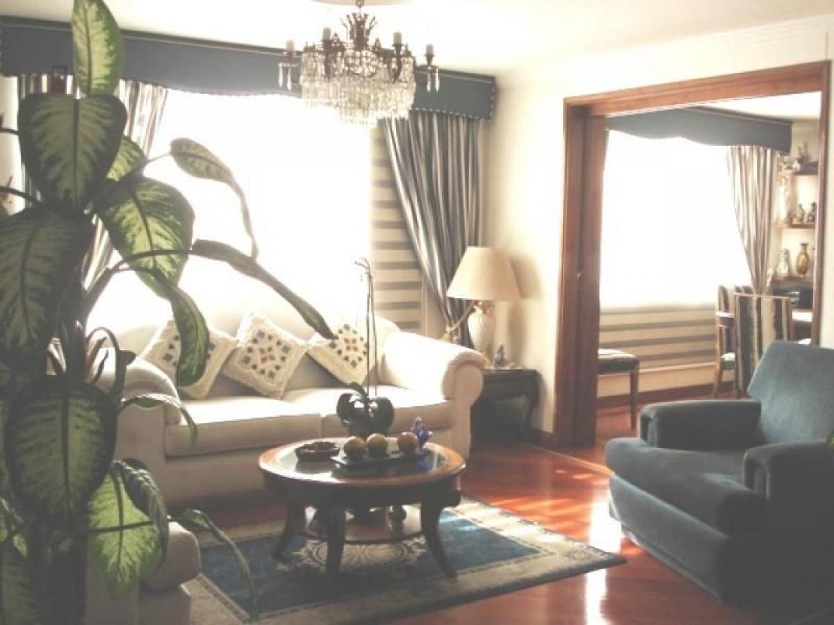 3 bedrooms House in Bogota, Colombia No. 10999