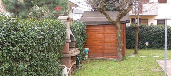 3غرفة شقة في Osio Sopra, Italy رقم 209306 9