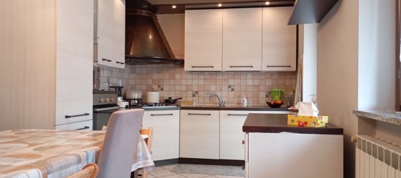 3غرفة شقة في Osio Sopra, Italy رقم 209306 4