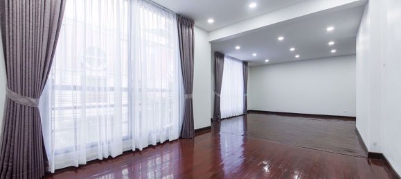 Casa de 6 dormitorios en Watthana, Thailand No. 9435 26